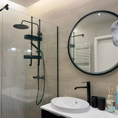 Sailor Apartment- 10 Minutes To Seaside & Center 公寓 *